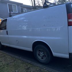 2009 GMC Savana