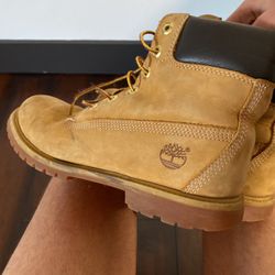 Women’s Timberland Boots Size 9.5