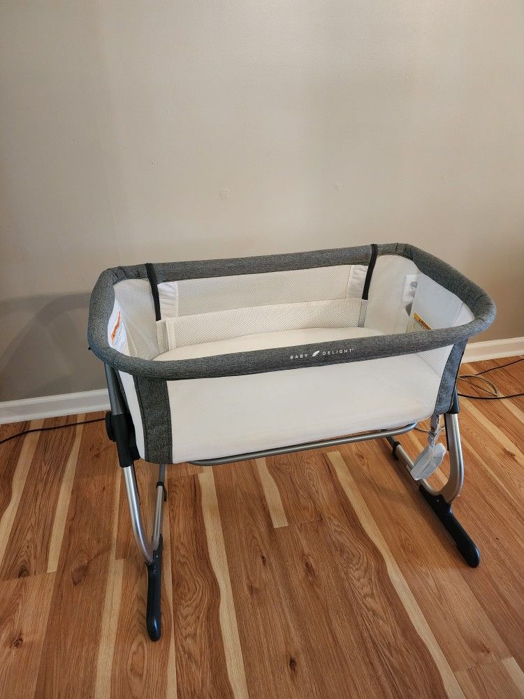 Baby Delight Bassinet