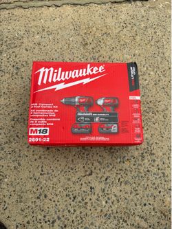 Milwaukee drill set