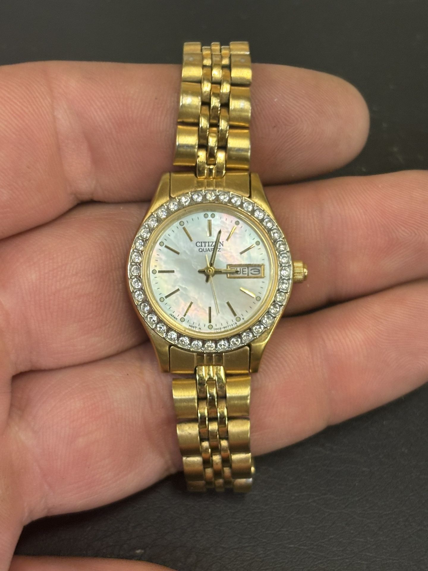 Citizen Mother Of Pearl Gold Tone Womens Watch! New Battery.