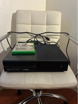 XBOX 1 WITH CABLES AND MODERN WARFARE