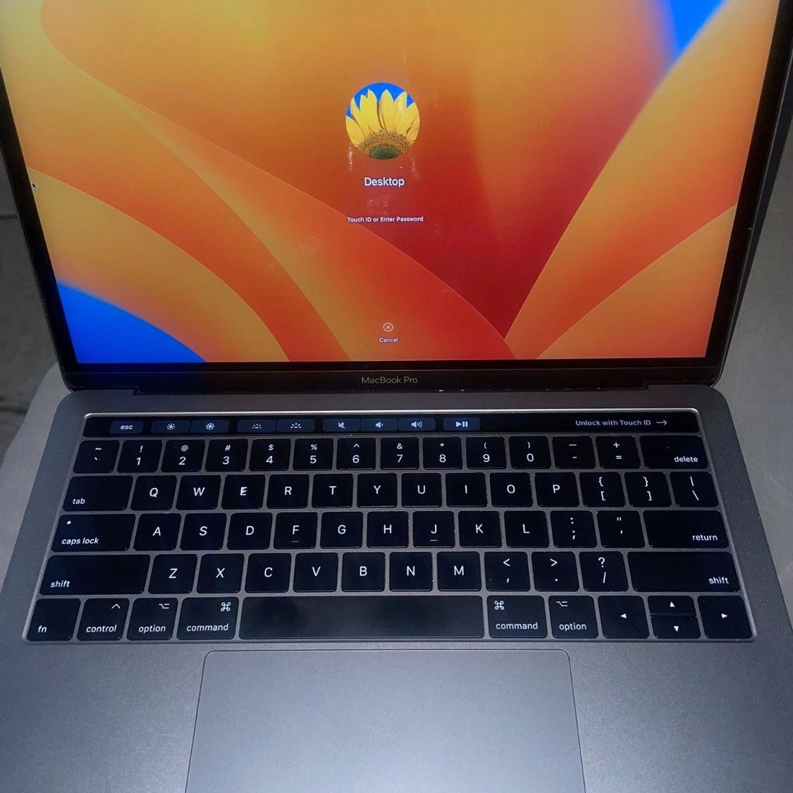 2017 MacBook Pro 13inch i7 Touchbar