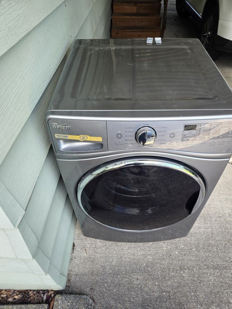Whirlpool, Excellent Condition Front Loader Washing Machine