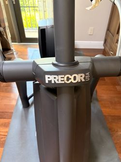 Precor EFX 546 Commercial Elliptical Trainer – Professional Gym Equipment