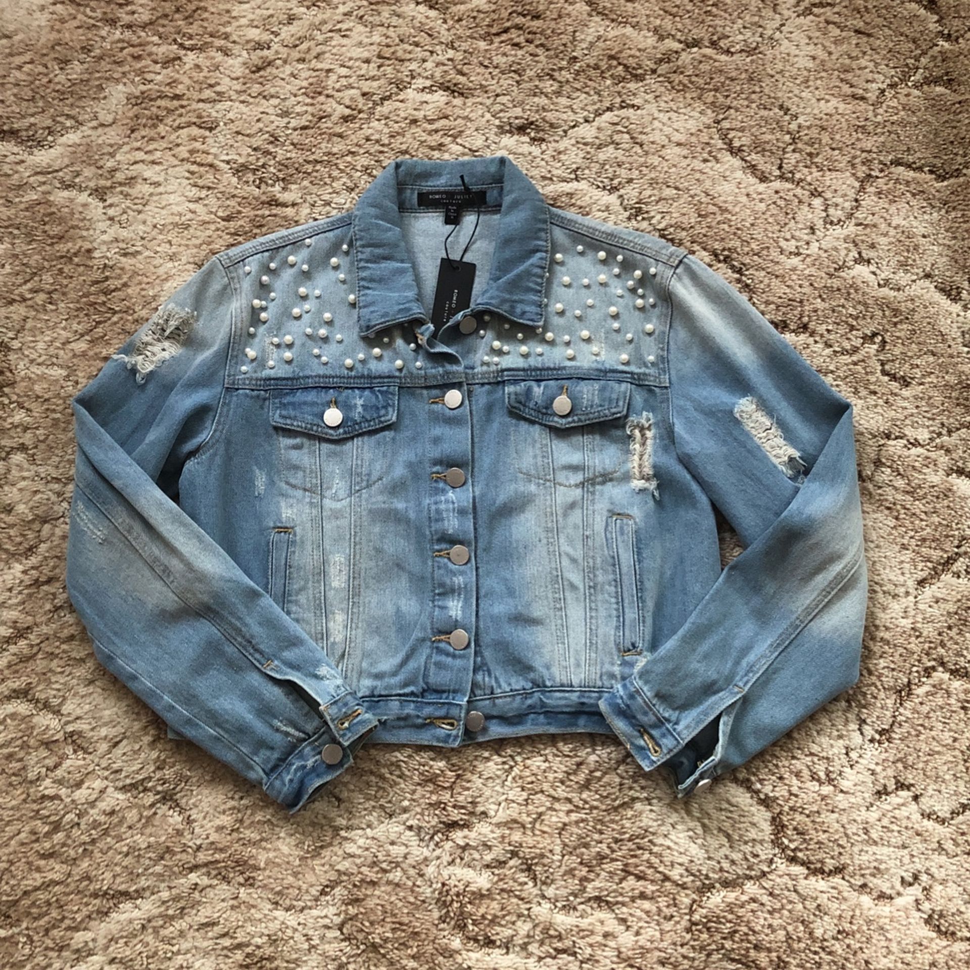 Women’s Short Denim Jacket 