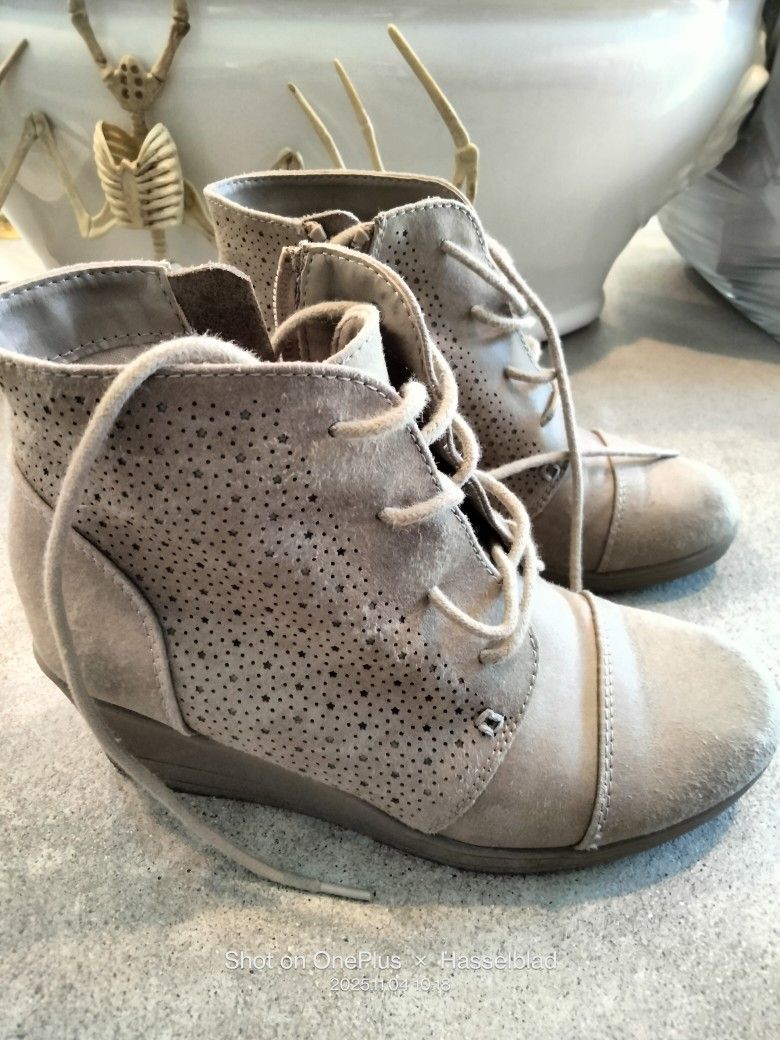 So Kids Tan Boots From Kohl's Size 2