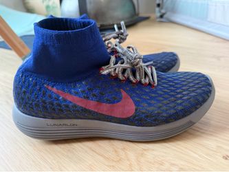 Nike Womens Sz 10 running shoes