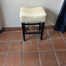 Bars stools- 2 ($30)