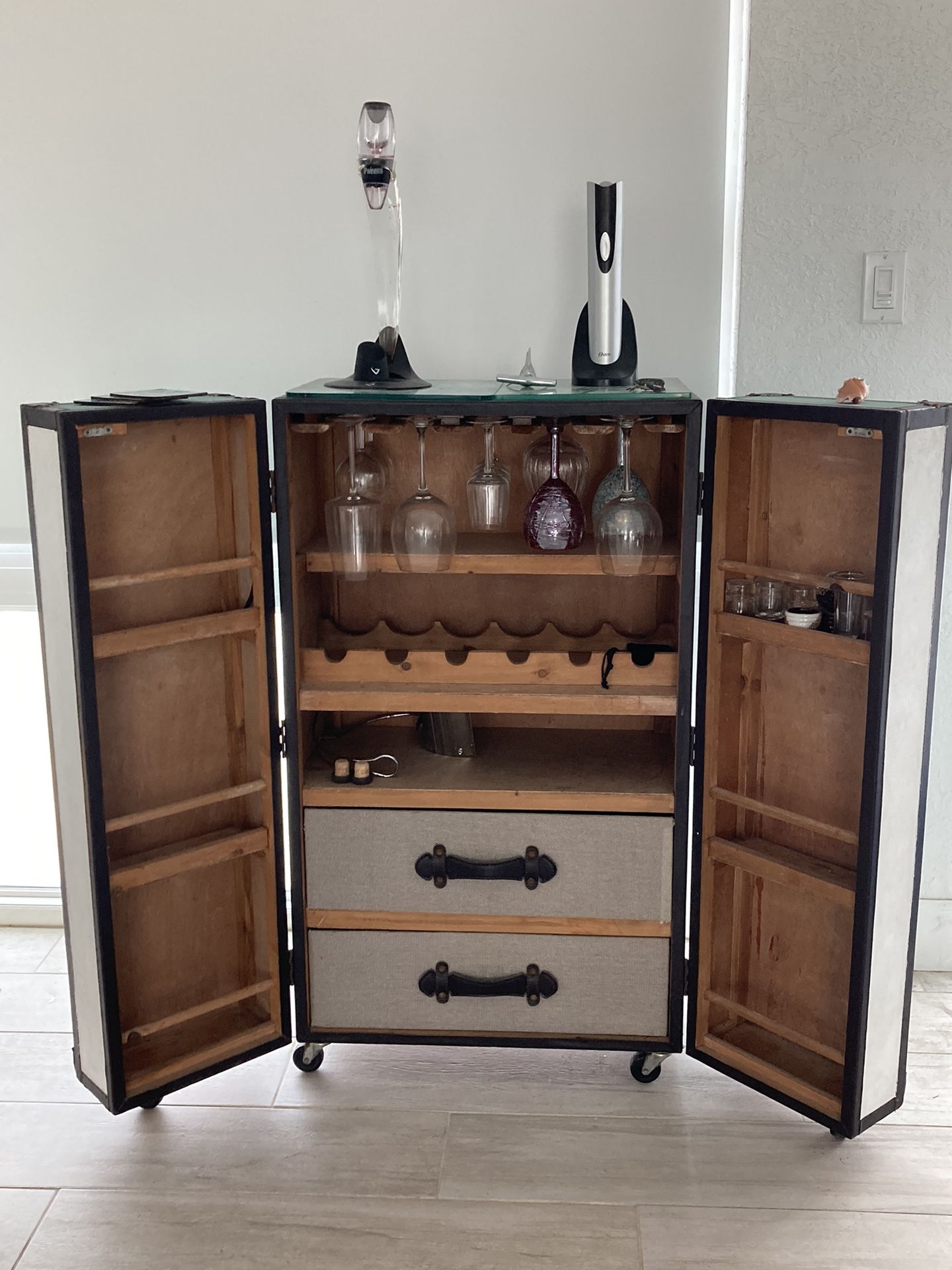 Travel Trunk Bar On Wheels