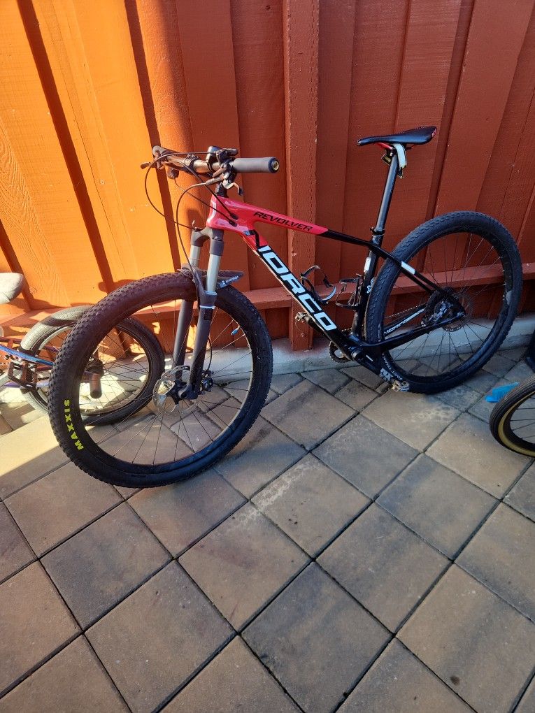 Norco Rebolver  Carbon Bike 