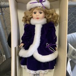Collection Porcelain Doll