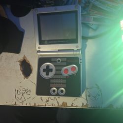 Gameboy Advance SP NES Special Edition