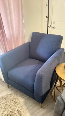 2 blue accent chairs