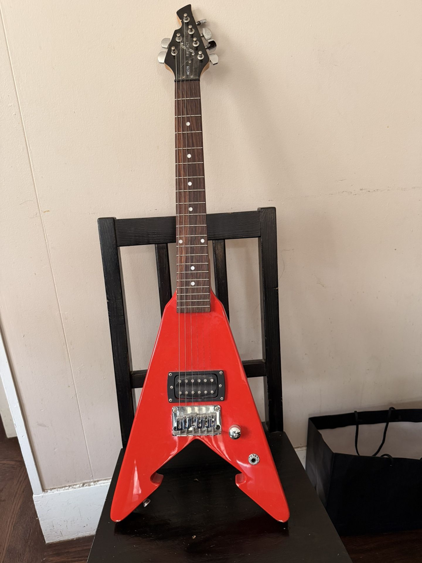 Red Electric Guitar First Action ME279 Flying V