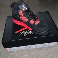 Air Jordan 4 Red Thunders