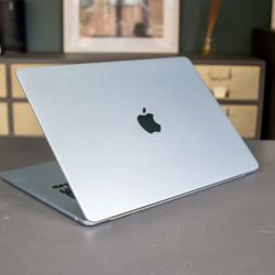 Apple 13" M4 MacBook Air (Sky Blue)