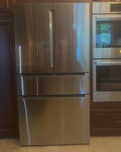 BOSCH 800 SERIES REFRIGERATOR