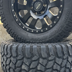 Pro  comp rims  R18  33/12.5