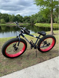 Mongoose dolomite 26” fat tire bike