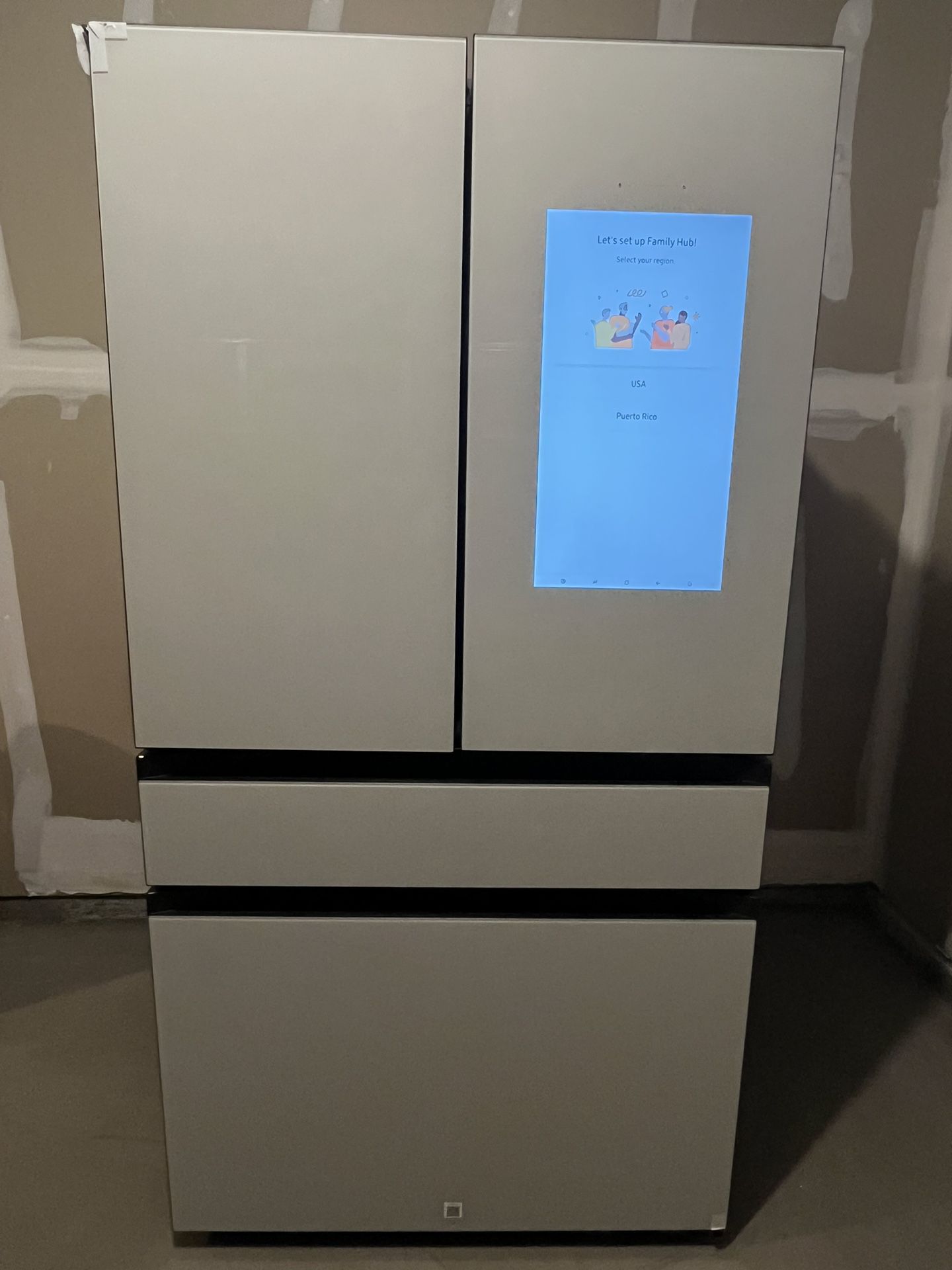 Brand New Bespoke 4 Door Family Hub Refrigerator 