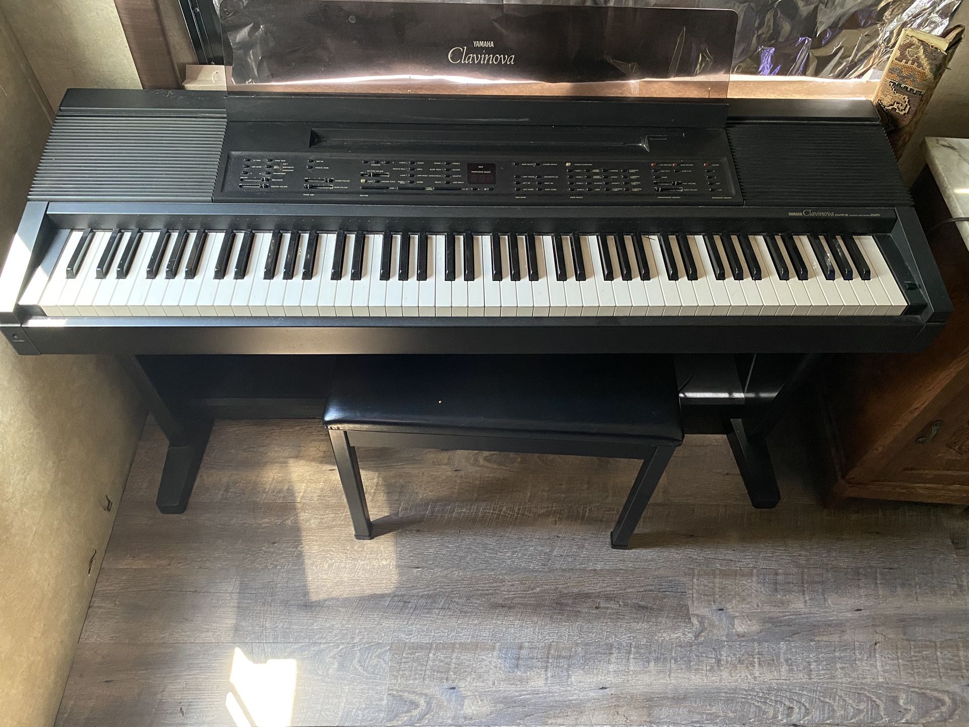 Yamaha Clavinova CVP-8