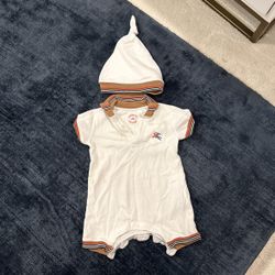 Burberry 6 Month Baby Onesie Set With Hat