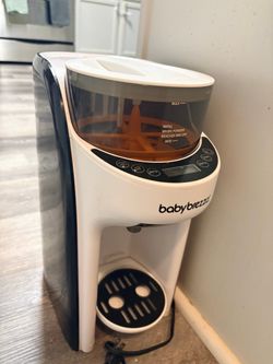 Baby Brezza Formula Pro Bottle Maker