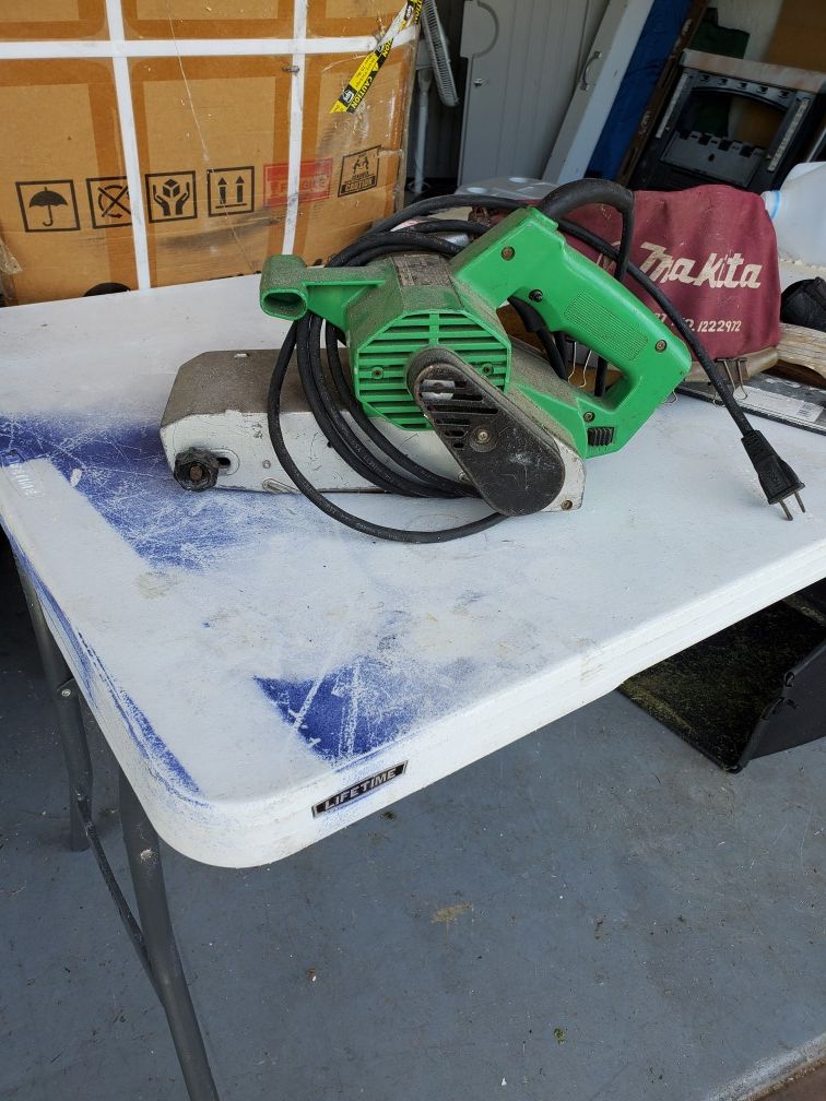Makita belt sander