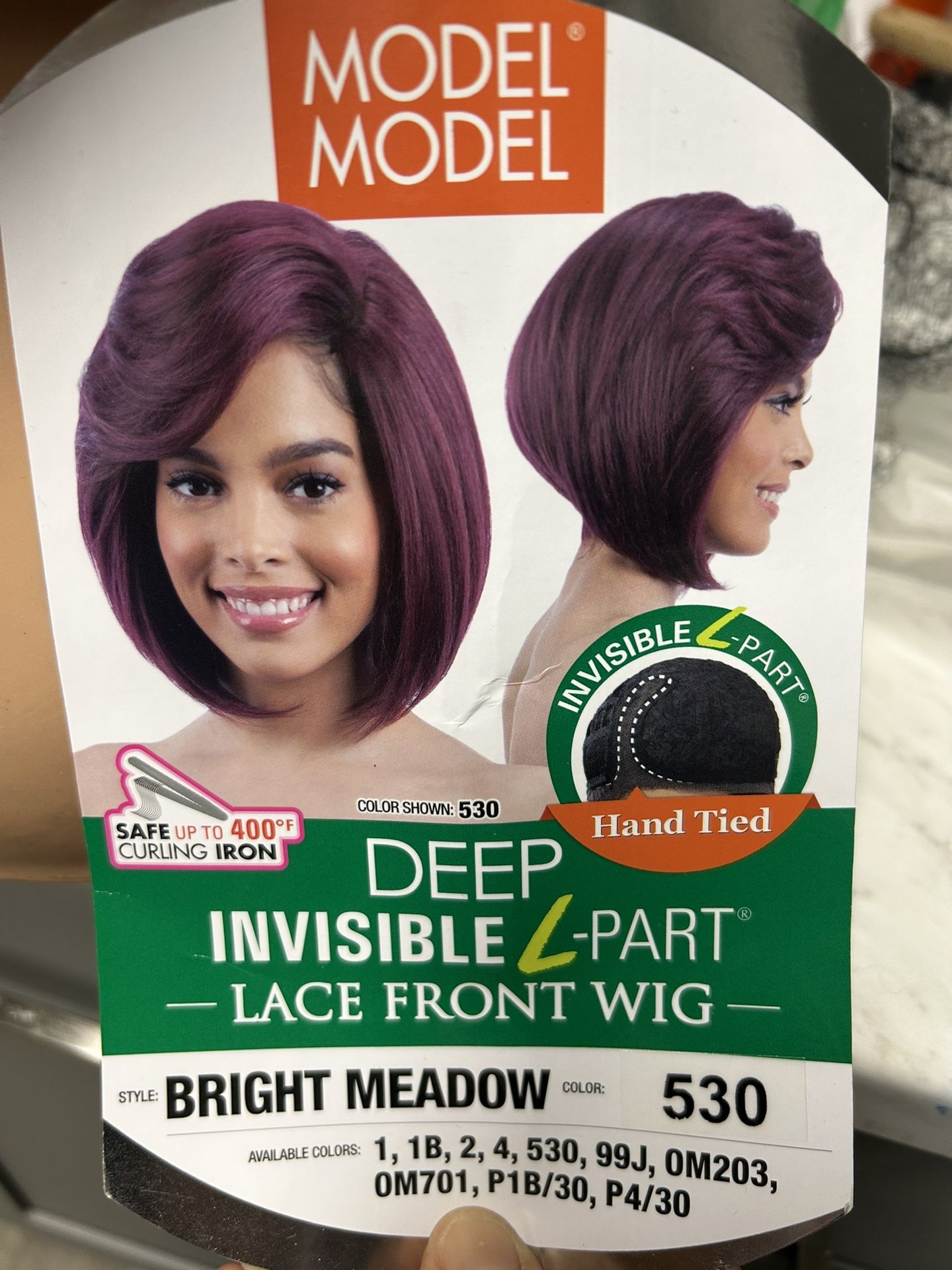 Model Wig