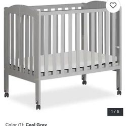 Dream On Me 2 in 1 Folding Portable Crib 