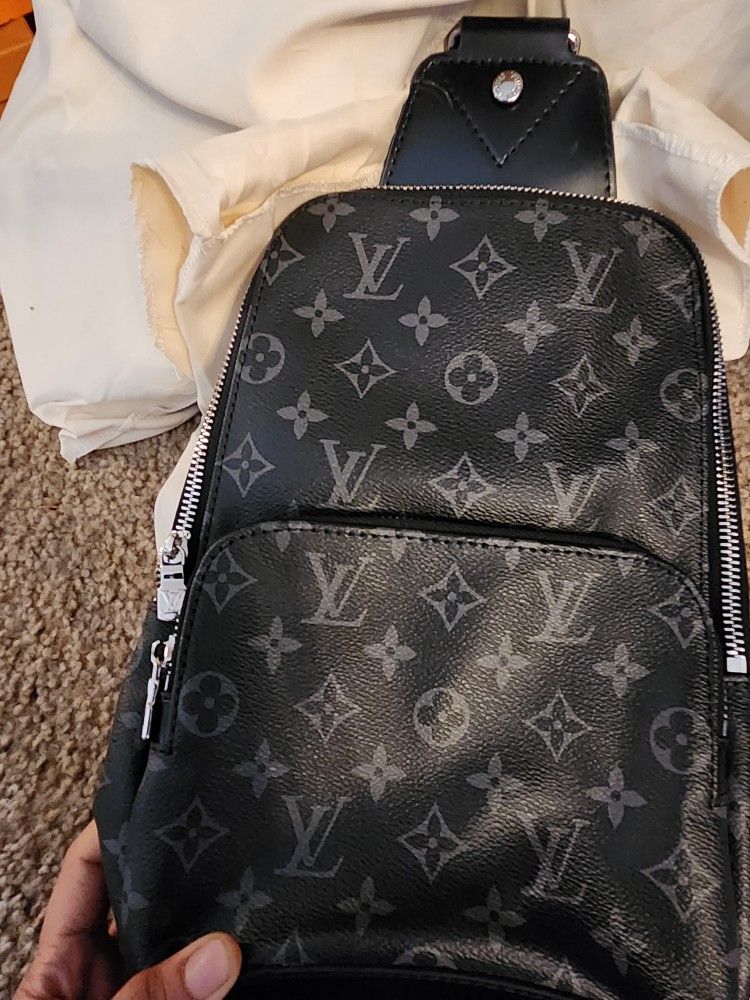 Louis Vuitton Bag Read Below Description Before Buying Item $ 1 5 0