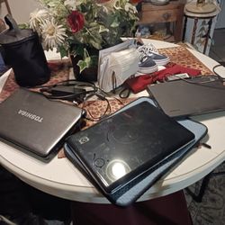 Lots Good Run Laptops Message Me Info Only A Buyer Fr 50 Each Or Take All Gd Deal