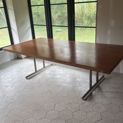 Big dining table, sits 8 96x48
