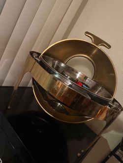 Gold ROOMARK chafing dish