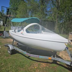 The ESCAPADE Pedal Boat & Trailer Included