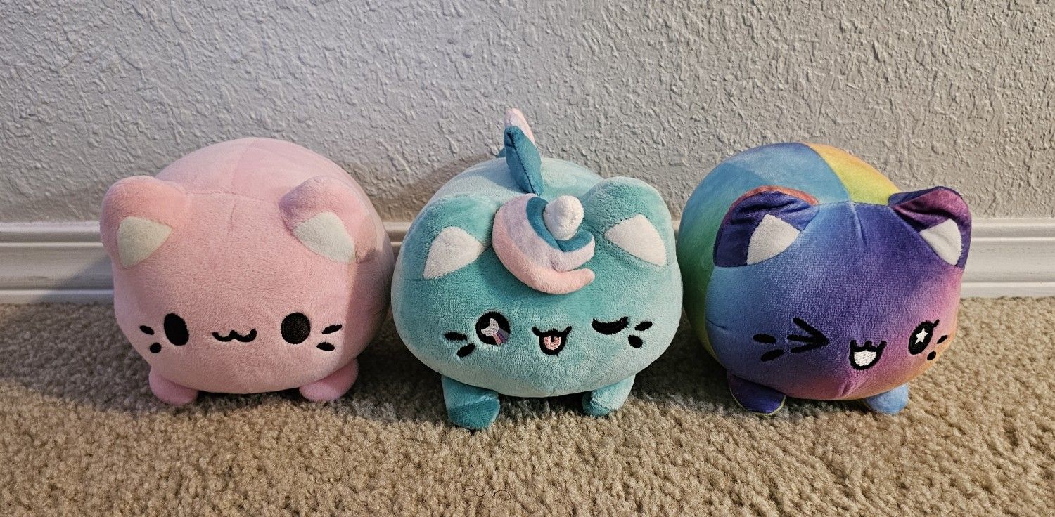 Tasty Peach Plushies