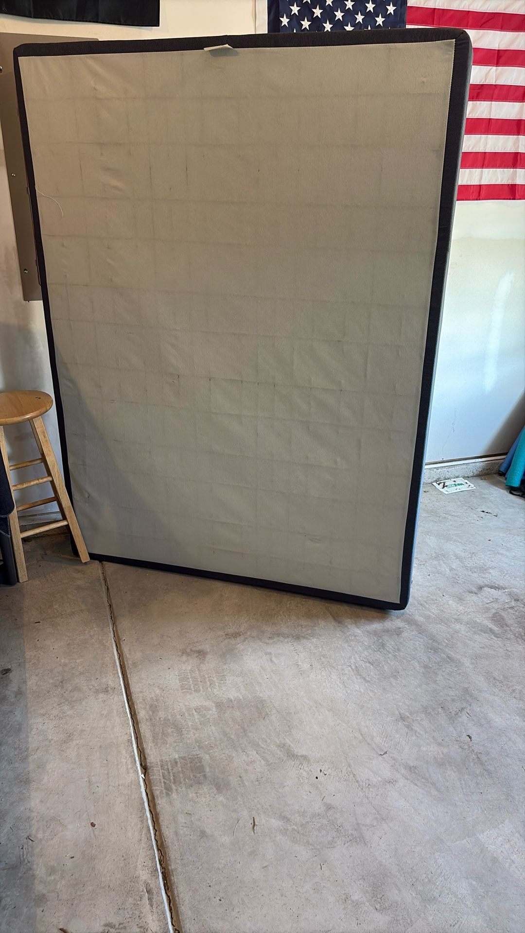 Free Spring Box (queen Size) 