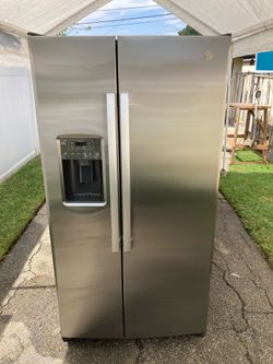 GE refrigerator 25.5 cf side by side