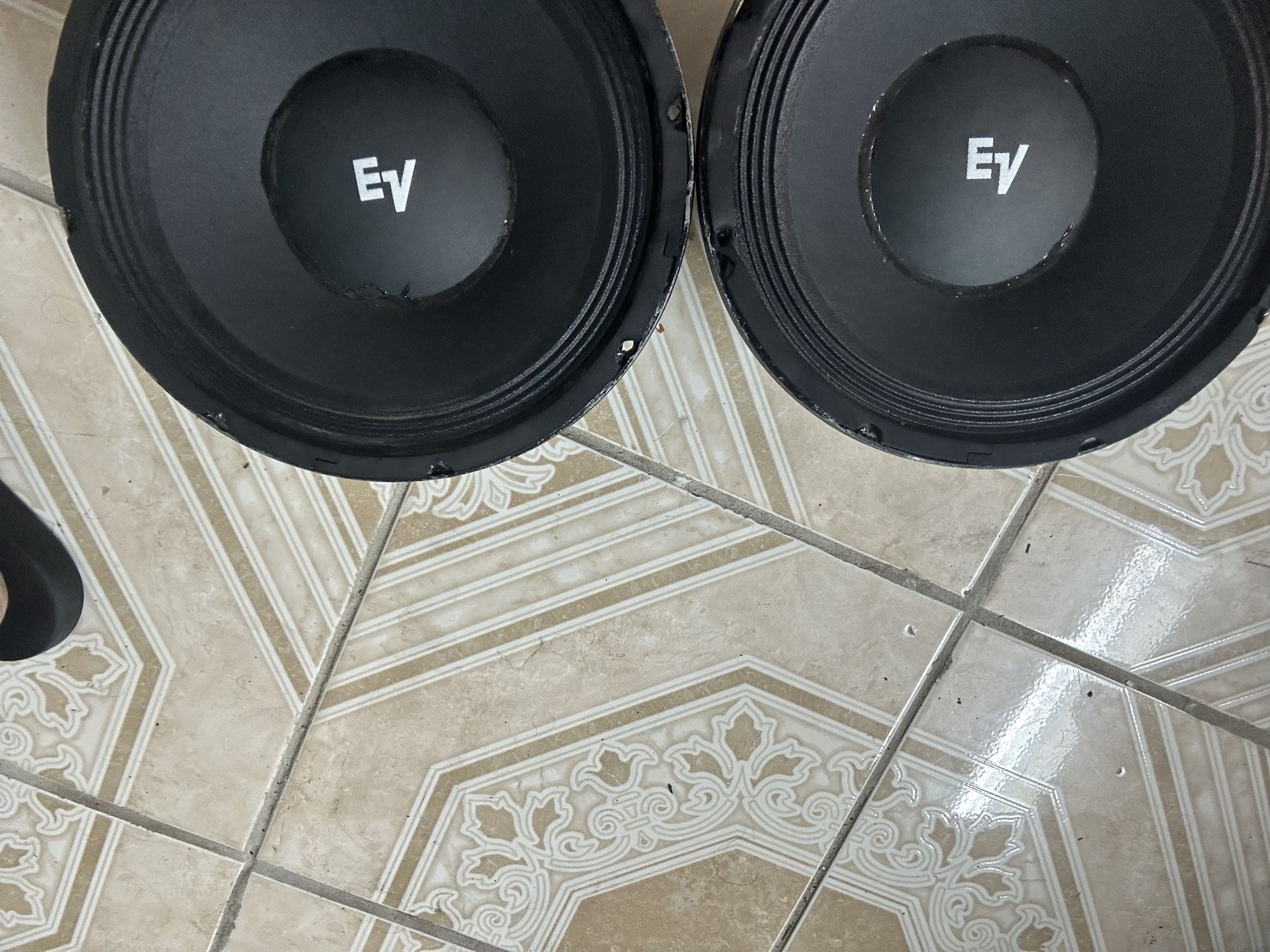 Ev