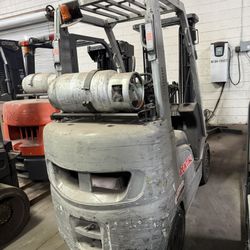Forklift 