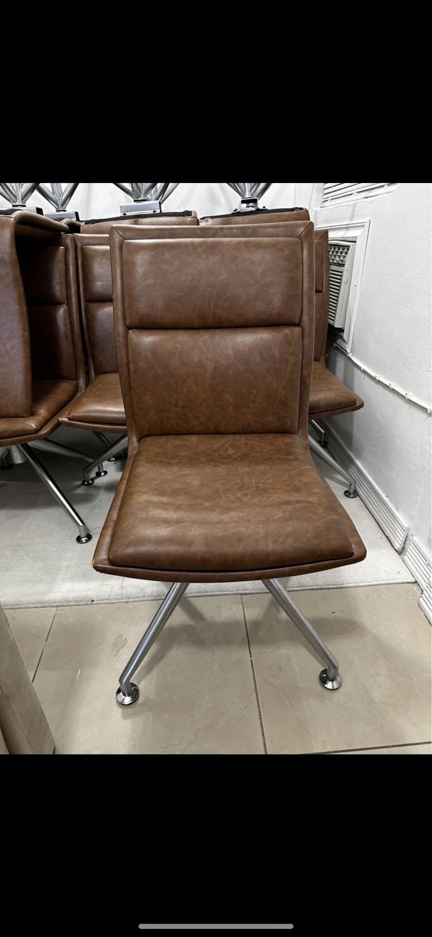 Leather chairs excellent quality perfect conditions
