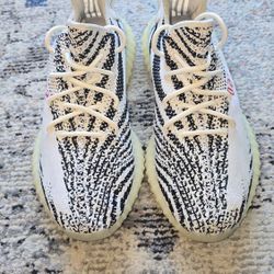 Yeezy Boost 350 V2 Zebra
