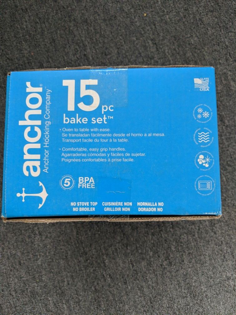Anchor Hocking 15 pc Glass Bake Set in Box (never opened)