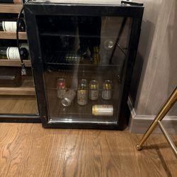 Mini Fridge Can Beverage