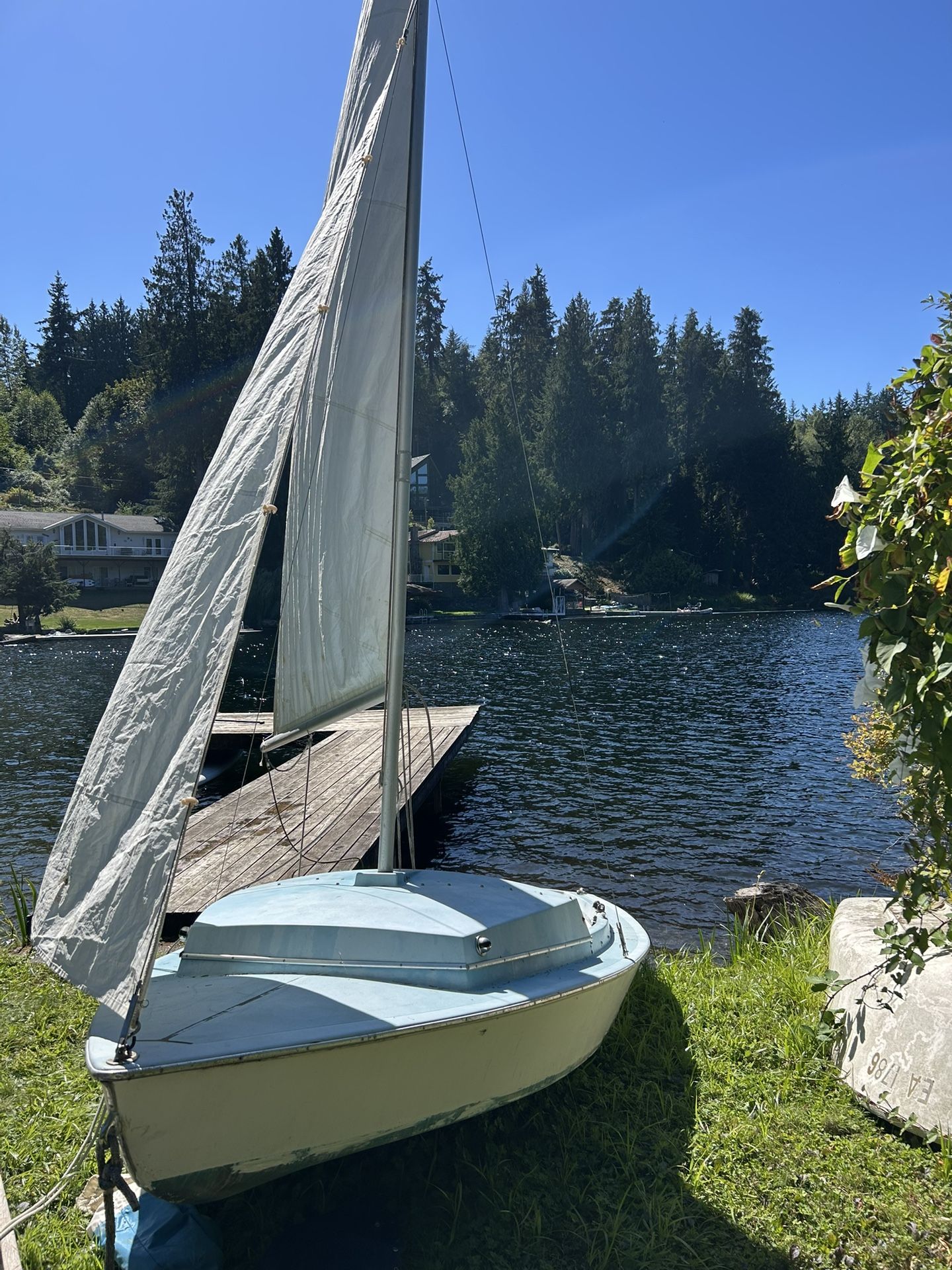 Luger Leeward 16ft Sailboat 