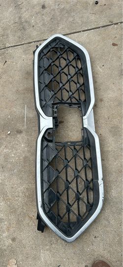 2024-ON BMW X2 M SPORT U10 2024 - ON FRONT BUMPER GRILL GLOW GENUINE 51135A35F89