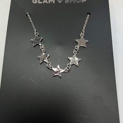 Glam shop Beautiful silver color necklace ❤️❤️❤️$10
