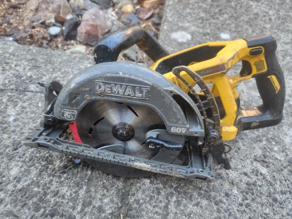 Dewalt Circular Saw