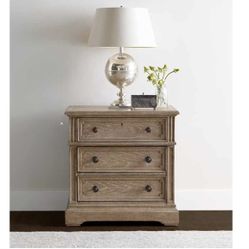 Stanley Wethersfield Three-Drawer Nightstand Set